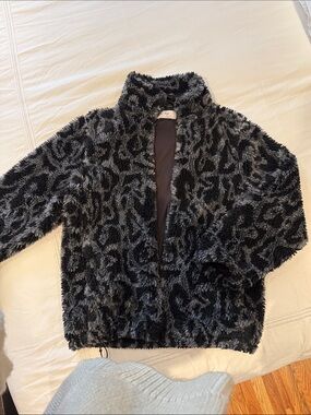Aritzia TNA Fuzzy Leopard Zip Jacket - Black & Gray